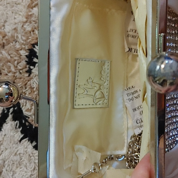 4 Formal Clutch Bags - Picture 9 of 13